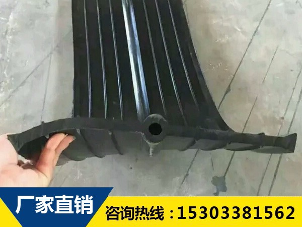 安裝好的中埋式橡膠止水帶如何做定位架